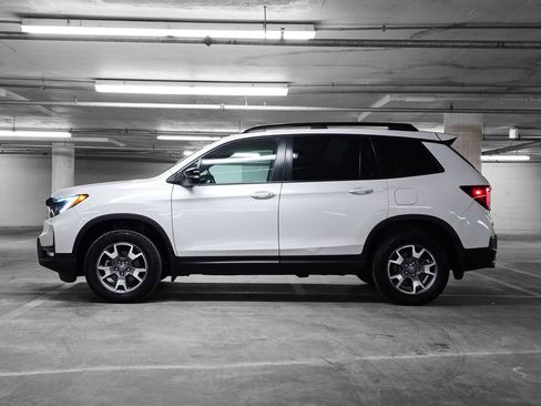 Certified 2023 Honda Passport TrailSport image 14