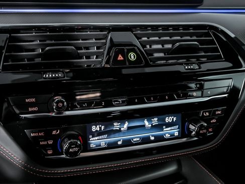 Used 2022 BMW M5 CS image 37