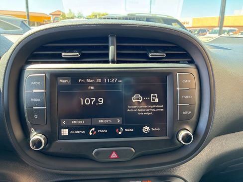 Certified 2025 Kia Soul LX image 16