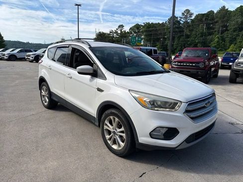 Used 2018 Ford Escape SEL FWD image 7