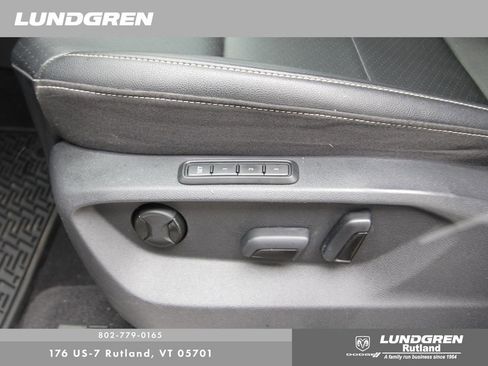 Used 2022 Volkswagen Atlas SEL image 12