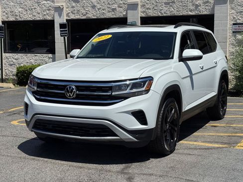 Used 2022 Volkswagen Atlas SE w/ Panoramic Sunroof Package FWD image 16