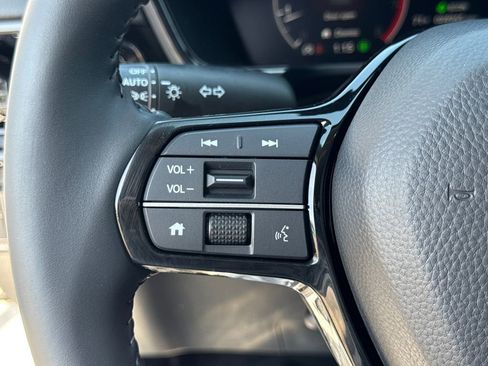 Used 2025 Honda CR-V EX-L image 19