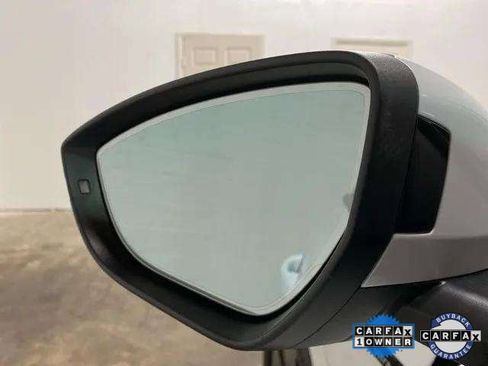 Used 2024 Audi Q8 e-tron Premium image 94