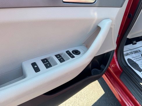Used 2019 Hyundai Sonata SE FWD image 13