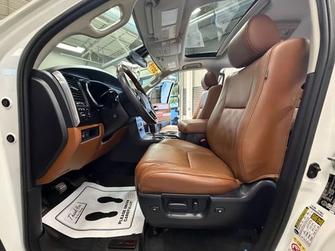 Used 2018 Toyota Sequoia Platinum AWD/4WD image 70