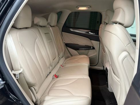 Used 2019 Lincoln MKC Premiere image 40