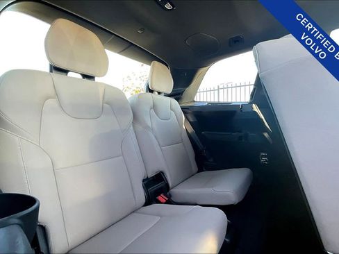 Certified 2025 Volvo XC90 B6 Plus image 37