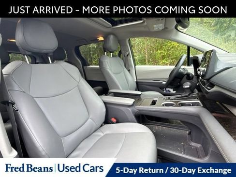 Used 2023 Toyota Sienna XLE w/ XLE Plus Package AWD/4WD image 17