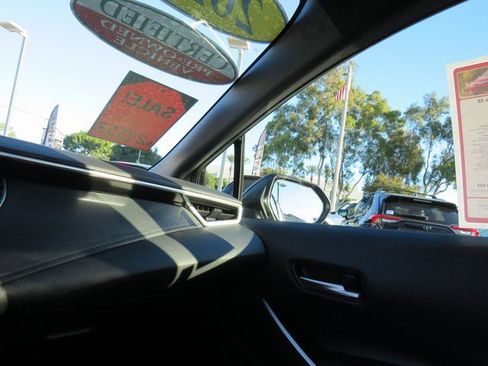 Certified 2024 Toyota Corolla SE image 30