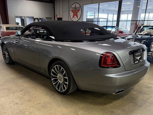Used 2019 Rolls-Royce Dawn image 37
