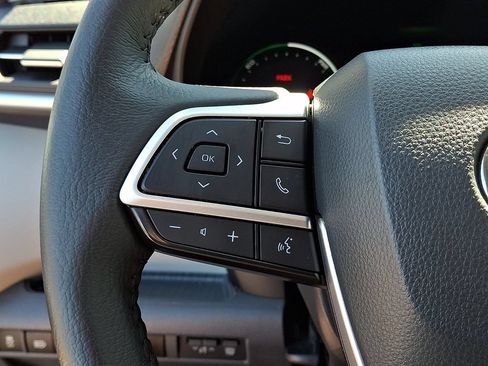 Certified 2024 Toyota Sienna XLE w/ XLE Plus Package AWD/4WD image 24