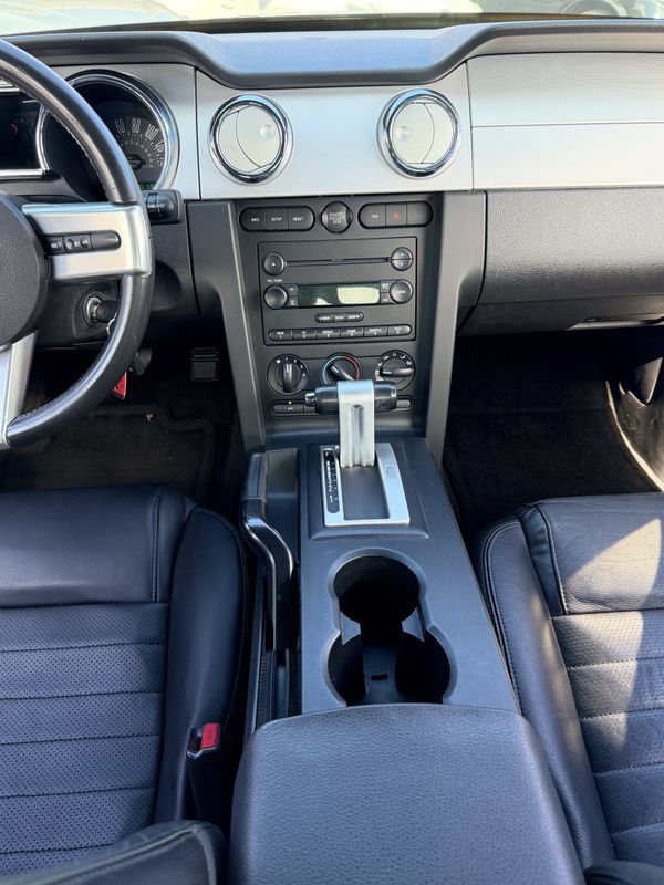 Used 2005 Ford Mustang GT RWD image 36