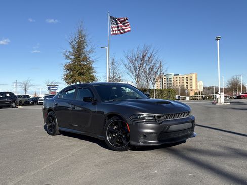 Used 2020 Dodge Charger R/T w/ Blacktop Package image 2