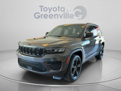 Used 2025 Jeep Grand Cherokee Altitude