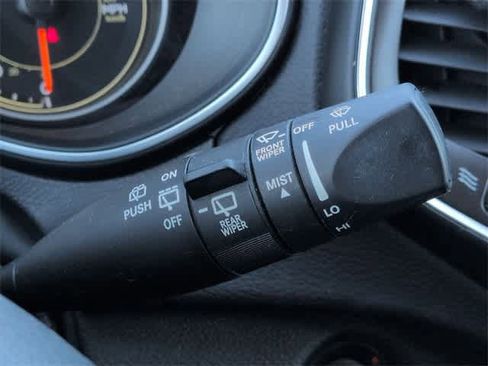 Used 2019 Jeep Cherokee Trailhawk w/ Comfort/Convenience Group image 33