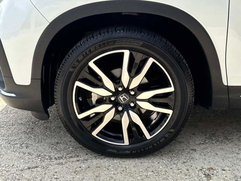 Used 2020 Honda Pilot Touring image 4