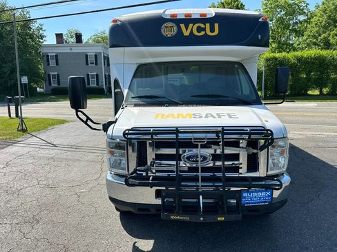 Used 2013 Ford E-450 and Econoline 450 Super Duty w/ Shuttle Bus Prep Pkg RWD image 2