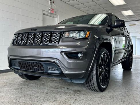 Used 2021 Jeep Grand Cherokee Laredo X AWD/4WD image 22