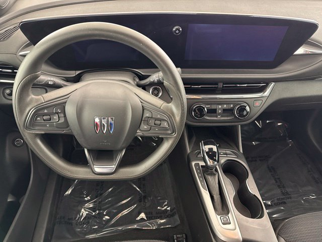 Used 2025 Buick Envista Preferred w/ Convenience II Package FWD image 22