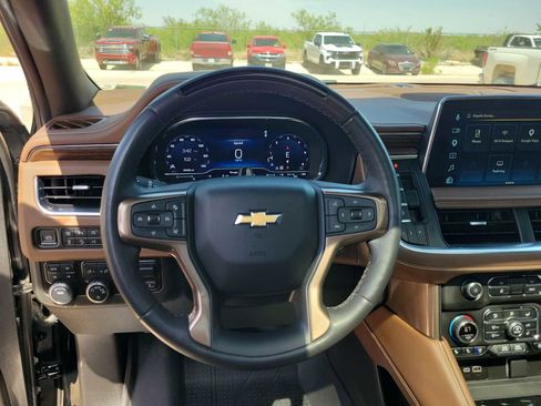 Used 2024 Chevrolet Suburban High Country w/ Advanced Technology Package AWD/4WD image 19