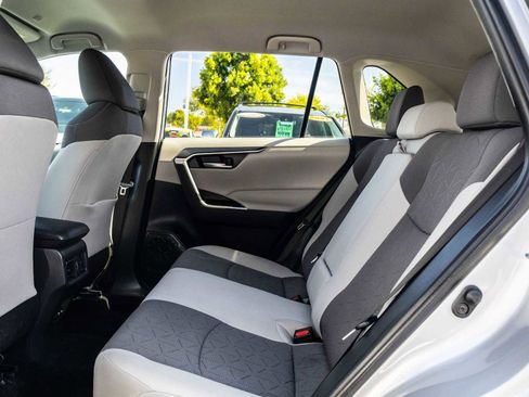 Certified 2025 Toyota RAV4 XLE FWD image 19