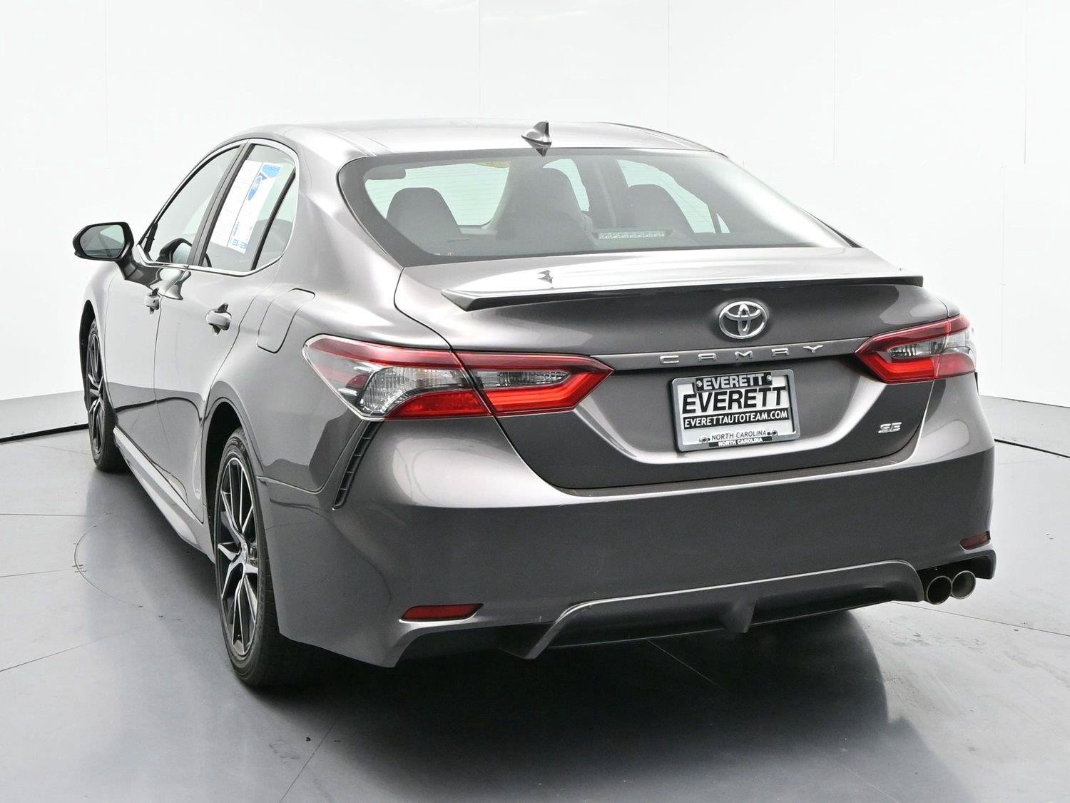 Used 2023 Toyota Camry SE FWD image 6