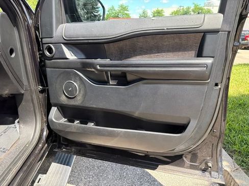 Used 2019 Ford Expedition Max Limited RWD image 32