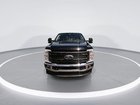 Used 2025 Ford F350 XL AWD/4WD image 3
