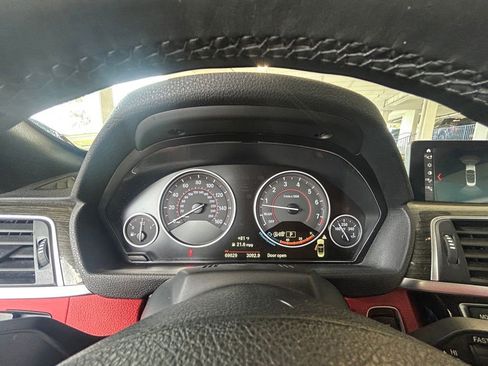 Used 2020 BMW 440i Convertible w/ M Sport Package image 36