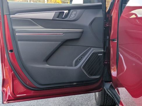 New 2026 Buick Enclave Preferred w/ Power Package image 13