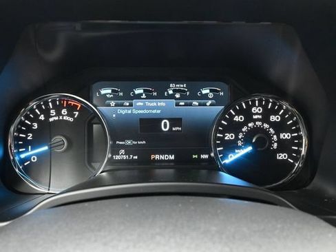Used 2018 Ford F150 Platinum w/ Equipment Group 701A Luxury AWD/4WD image 24