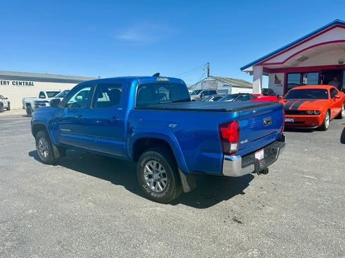 Used 2018 Toyota Tacoma SR5 image 3