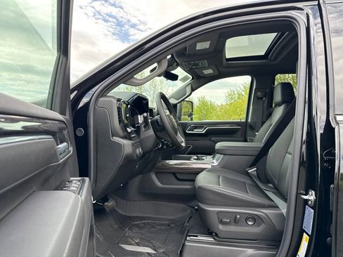 New 2026 Chevrolet Silverado 3500 LTZ w/ LTZ Plus Package AWD/4WD image 19