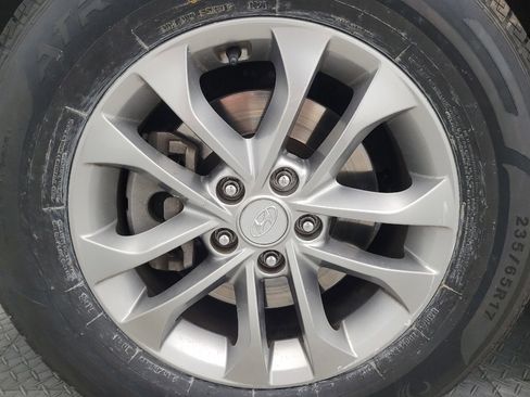 Used 2020 Hyundai Santa Fe SE FWD image 31