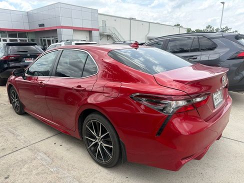 Used 2024 Toyota Camry SE FWD image 4