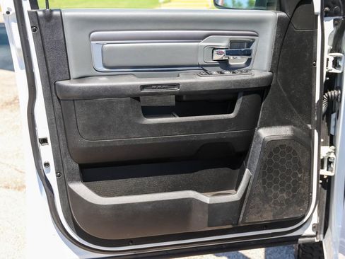 Used 2022 RAM 1500 Classic SLT w/ Electronics Group AWD/4WD image 9