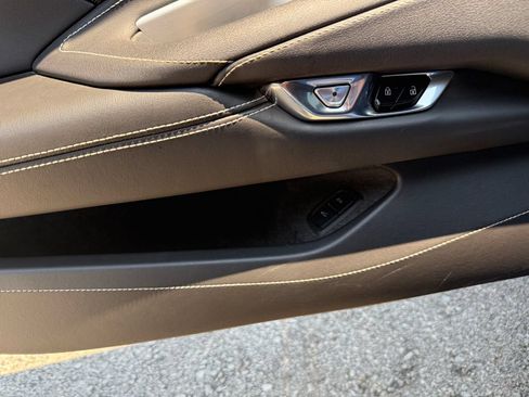 Used 2022 Chevrolet Corvette Stingray Coupe w/ 1LT RWD image 18