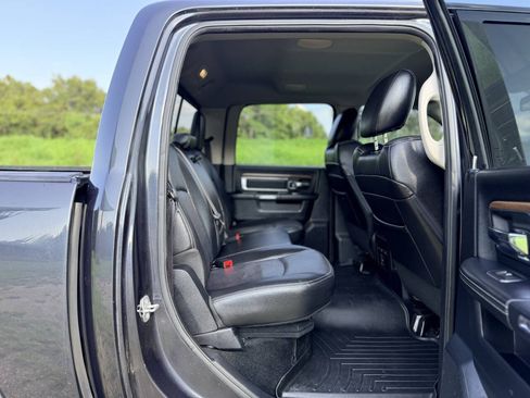 Used 2015 RAM 1500 Laramie w/ Convenience Group AWD/4WD image 14