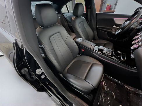 Used 2021 Mercedes-Benz CLA 250 image 31