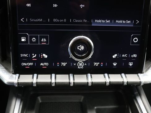 Used 2025 GMC Acadia Elevation image 23