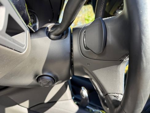 Used 2025 Cadillac XT5 Premium Luxury image 15