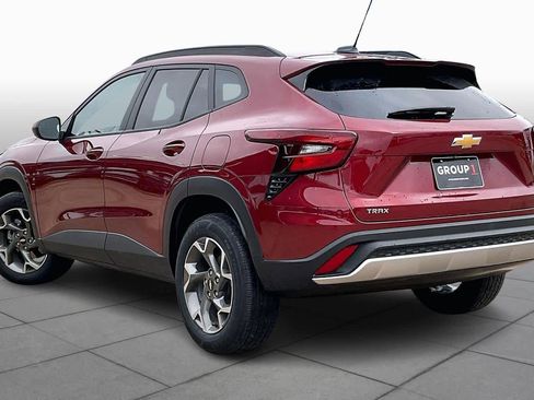 Certified 2025 Chevrolet Trax LT image 13
