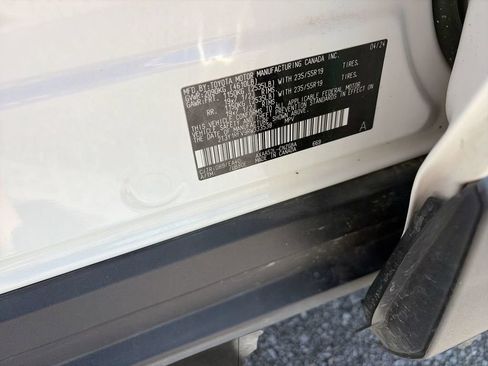 Used 2024 Toyota RAV4 Limited FWD image 27