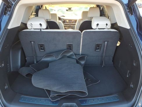 Used 2023 Buick Enclave Premium image 21