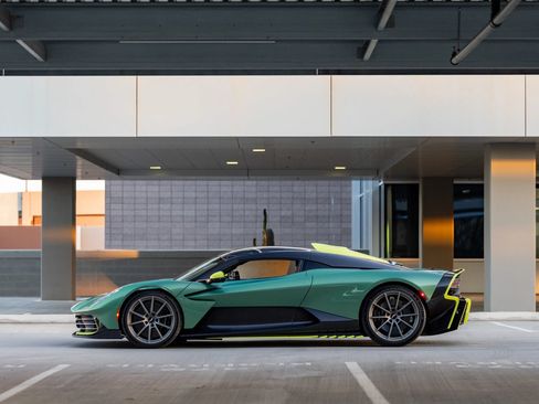 Used 2026 Aston Martin Valhalla AWD/4WD image 5