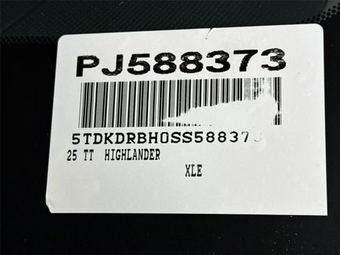 Certified 2025 Toyota Highlander XLE AWD/4WD image 45