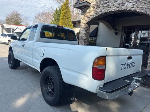 Used 1997 Toyota Tacoma 4x4 Xtracab V6 image 3