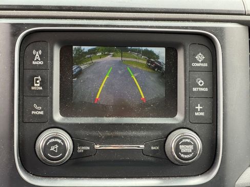 Used 2015 RAM 1500 Express RWD image 9