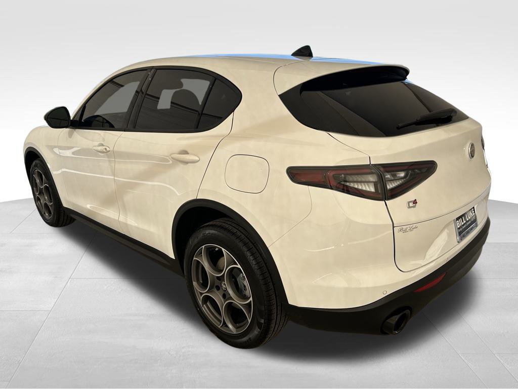 New 2025 Alfa Romeo Stelvio Sprint w/ Convenience Package AWD/4WD image 24